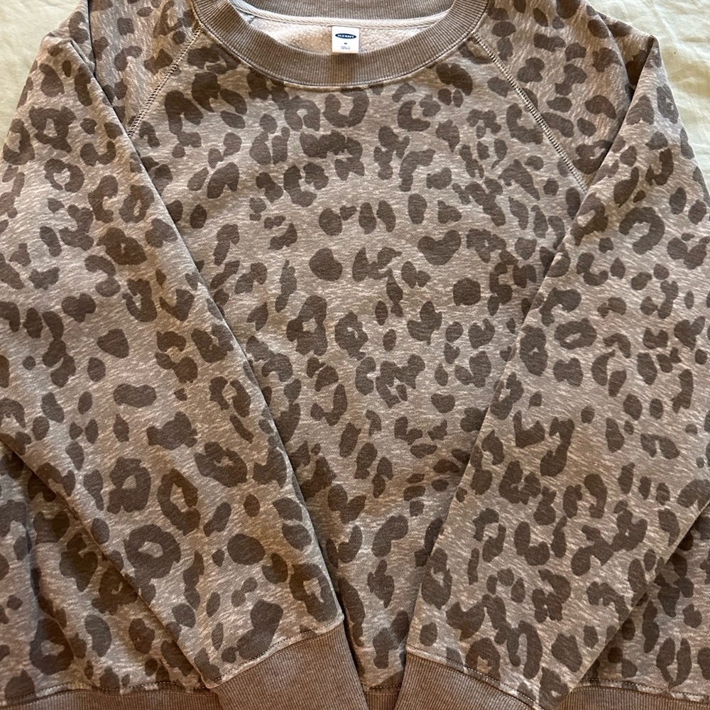 Old Navy Gray Leopard Print Sweatshirt
